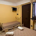 Karol Wojtyla Couette-café 3*