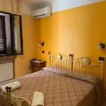 Karol Wojtyla Couette-café 3*